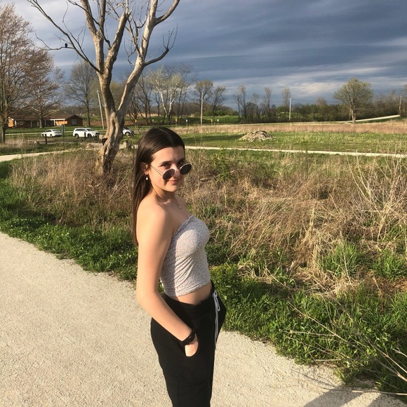 Meet your Posher, Maya - Picture 1 of 1